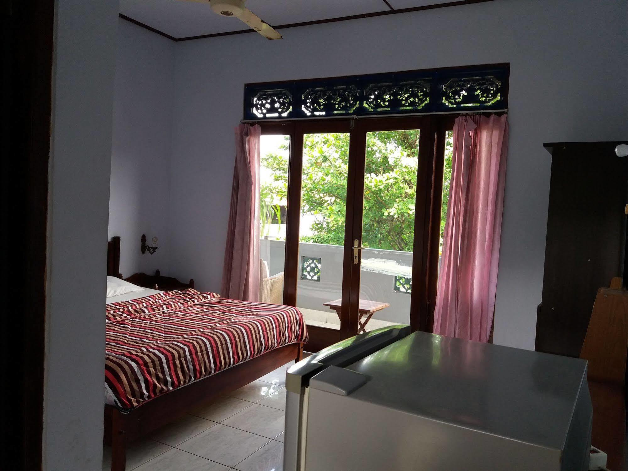 Celagi Inn Padangbai  Exterior photo